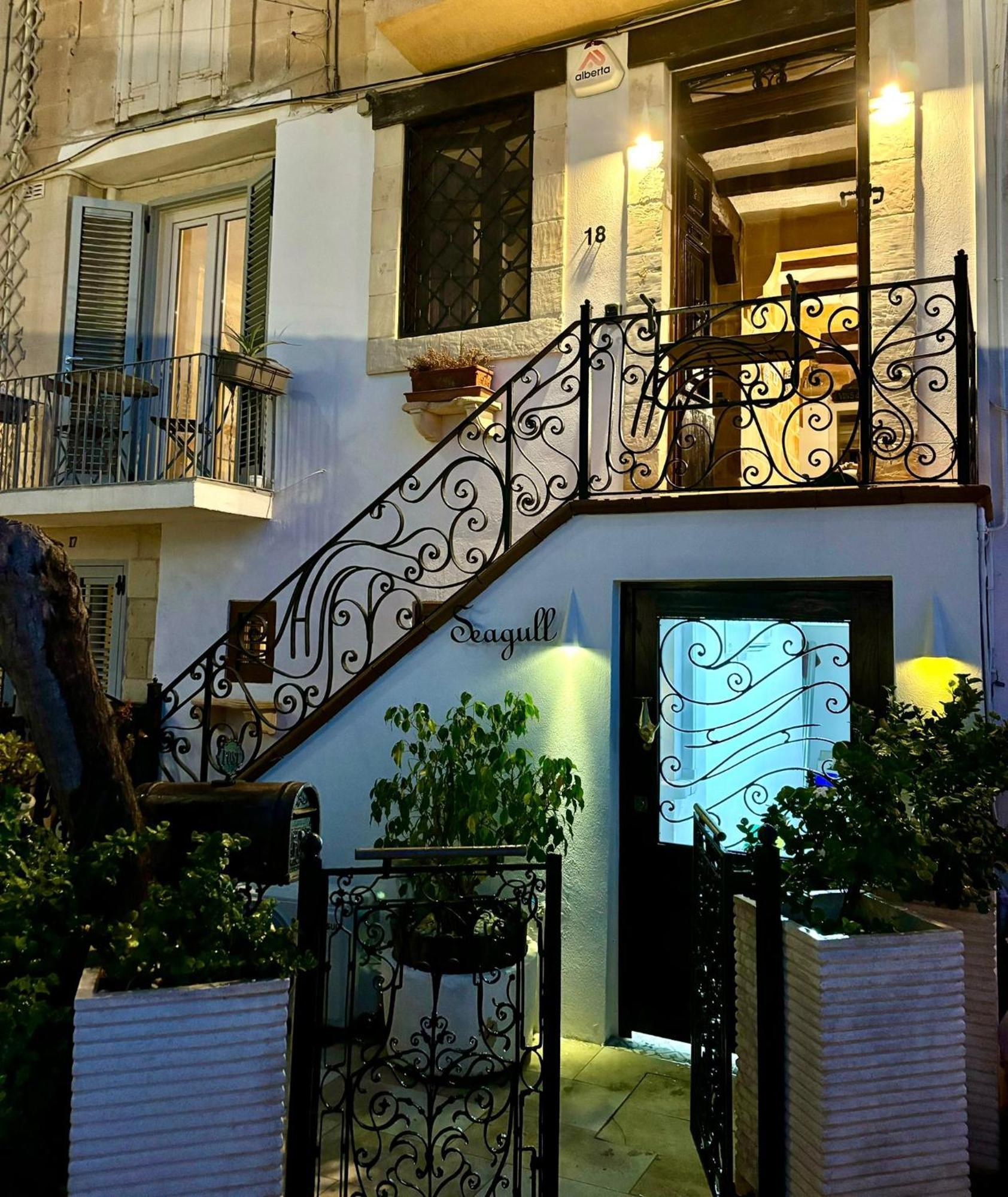 Seagull Birgu - Waterfront Home Экстерьер фото