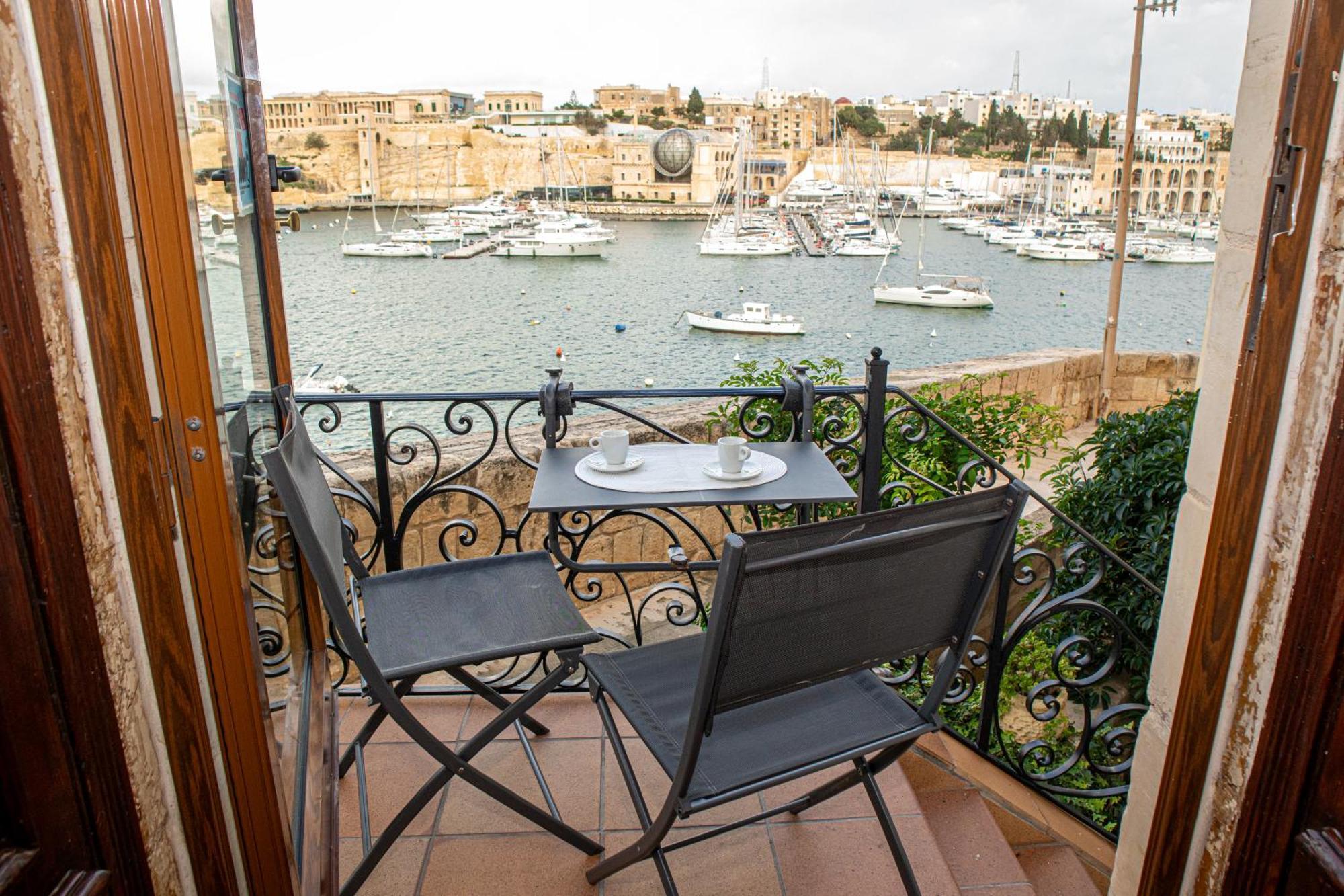 Seagull Birgu - Waterfront Home Экстерьер фото